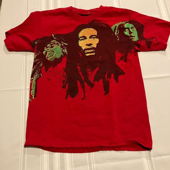Bob Marley Shirt. Red. Size: Medium - Picture 1 of 2